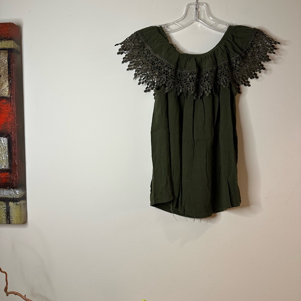 T89- Women's Olive Green Lace Trim off shoulder Top